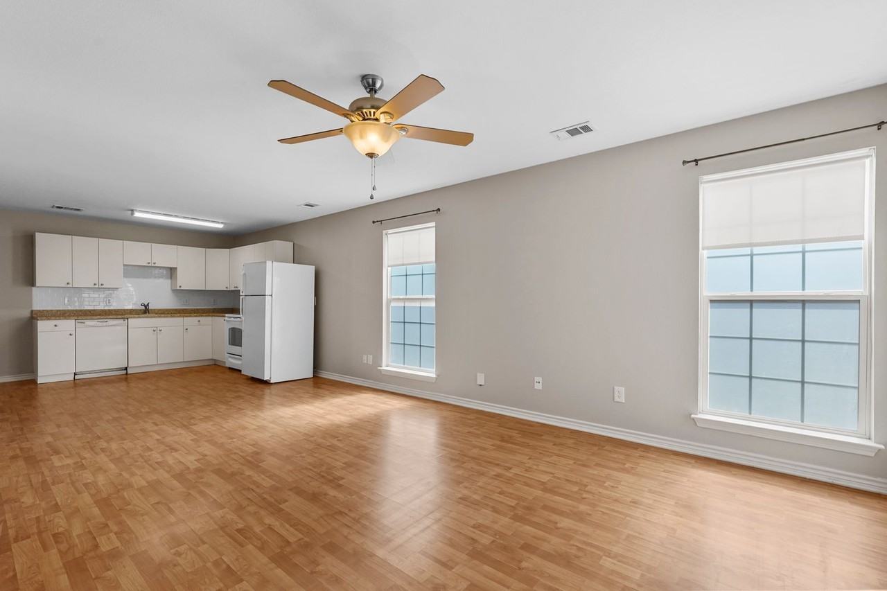 20602 Hackberry Creek Park Rd - Photo 3 of 19