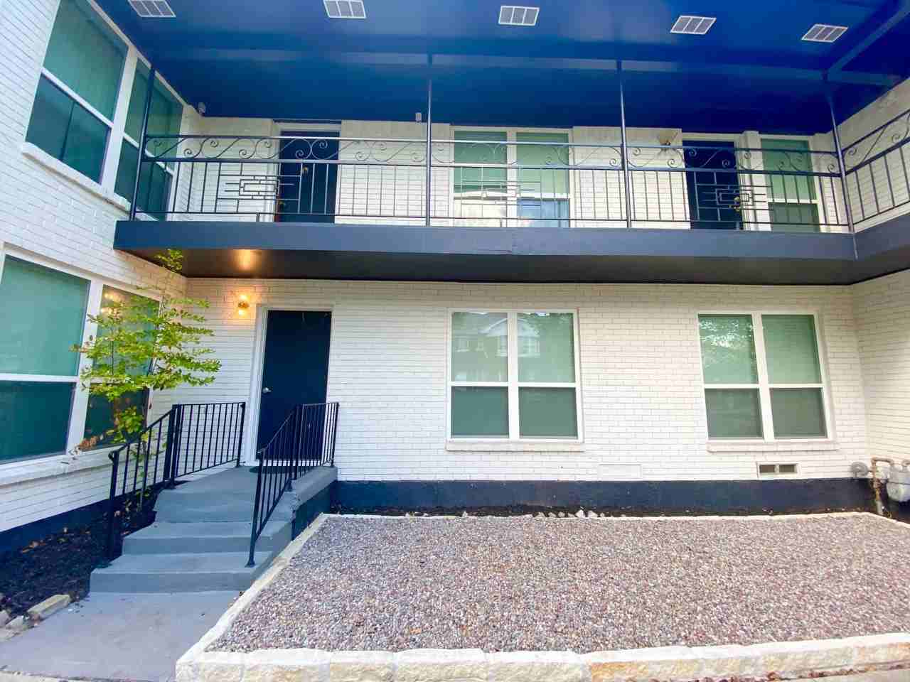 4811 Live Oak St - Photo 5 of 31