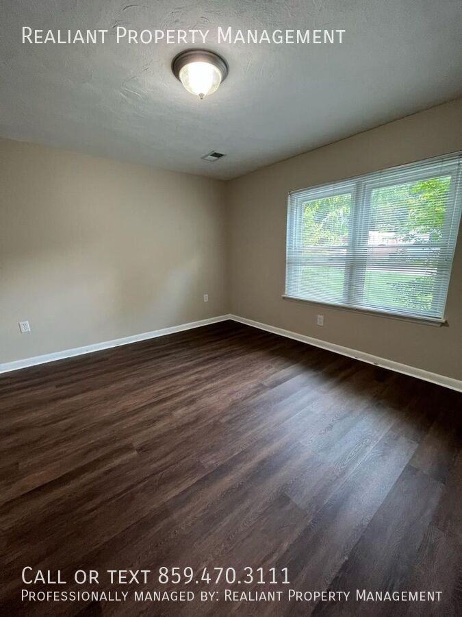 317 Bellevue Ave - Photo 5 of 6