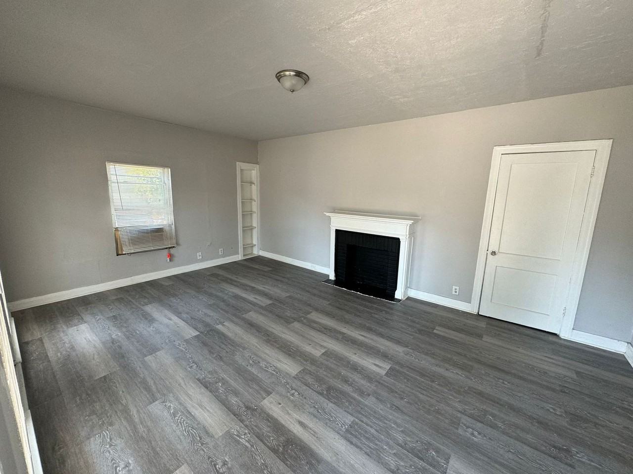 1142 Lyle St - Photo 5 of 12