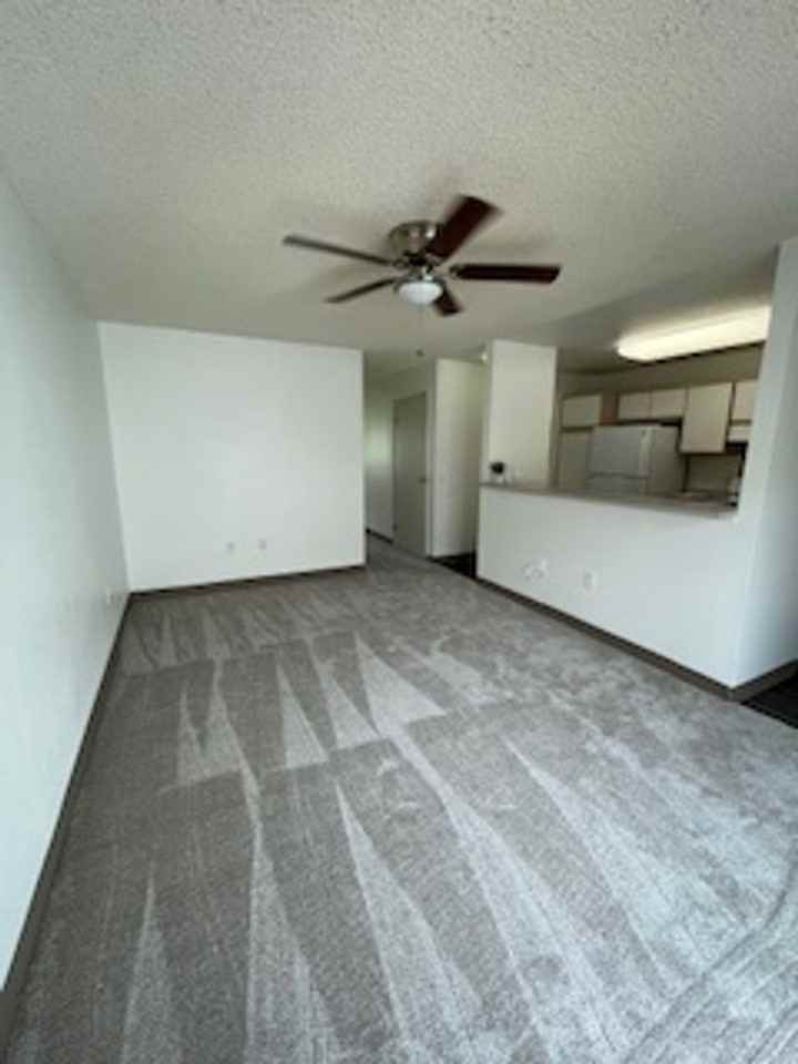 ML061. Common. Caroline Rodriguez - Photo 2 of 22