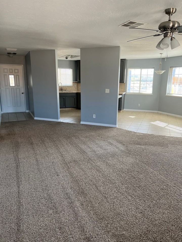 1128 Argus Ave - Photo 3 of 14