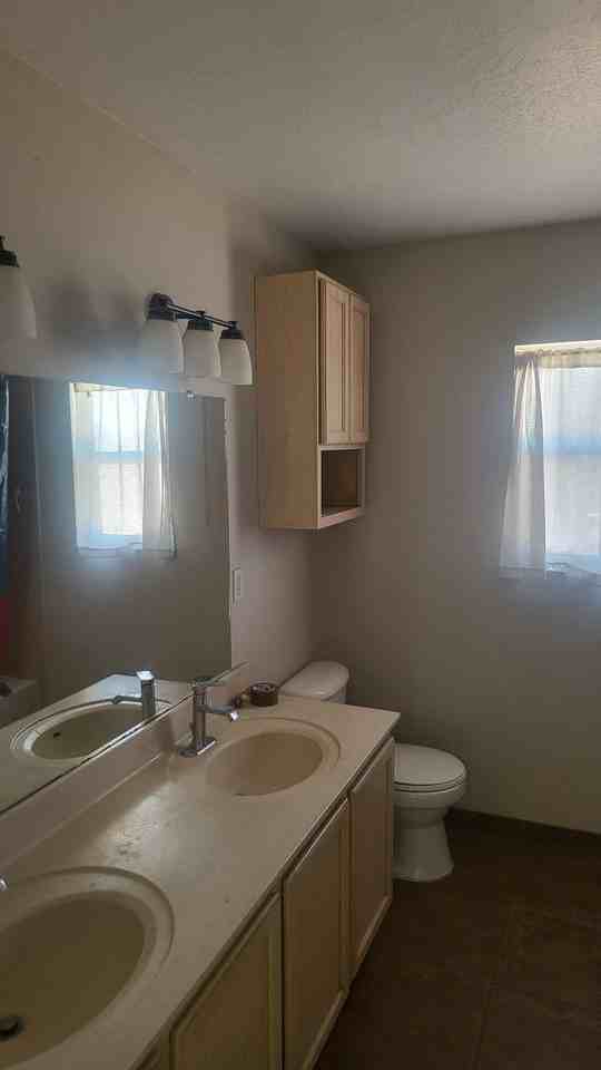 208 Derramadera Ave Ne - Photo 3 of 12