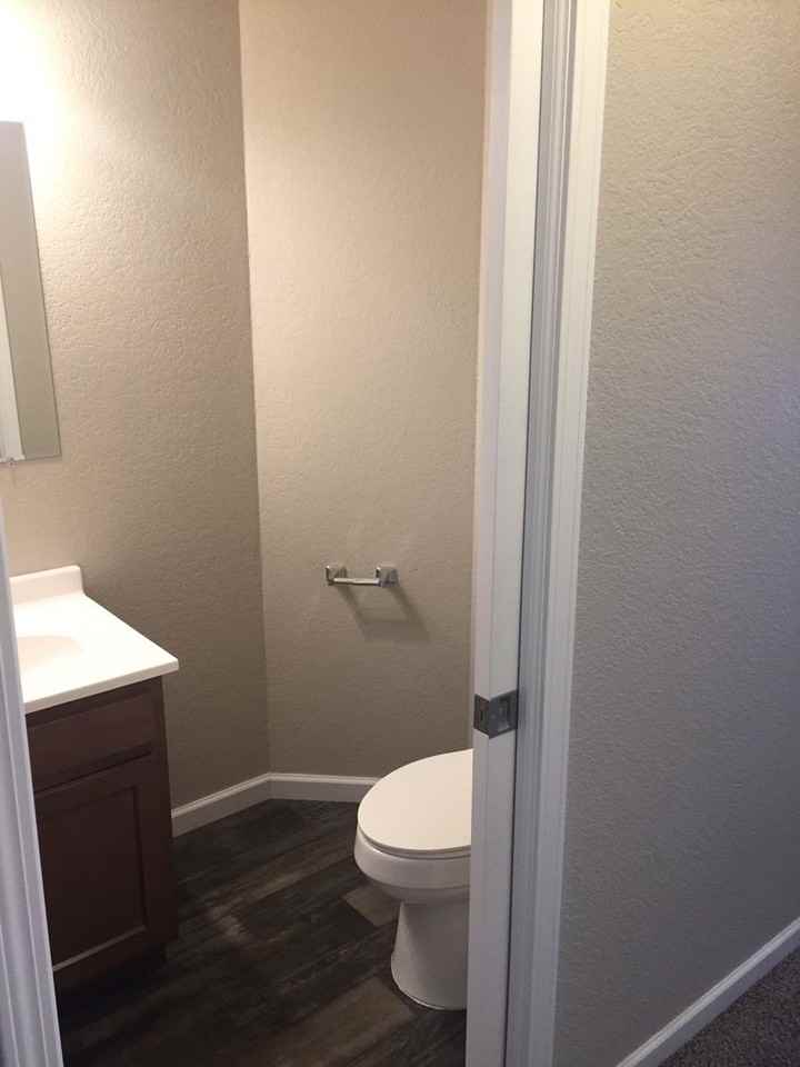 4102 Parkview Dr - Photo 3 of 13