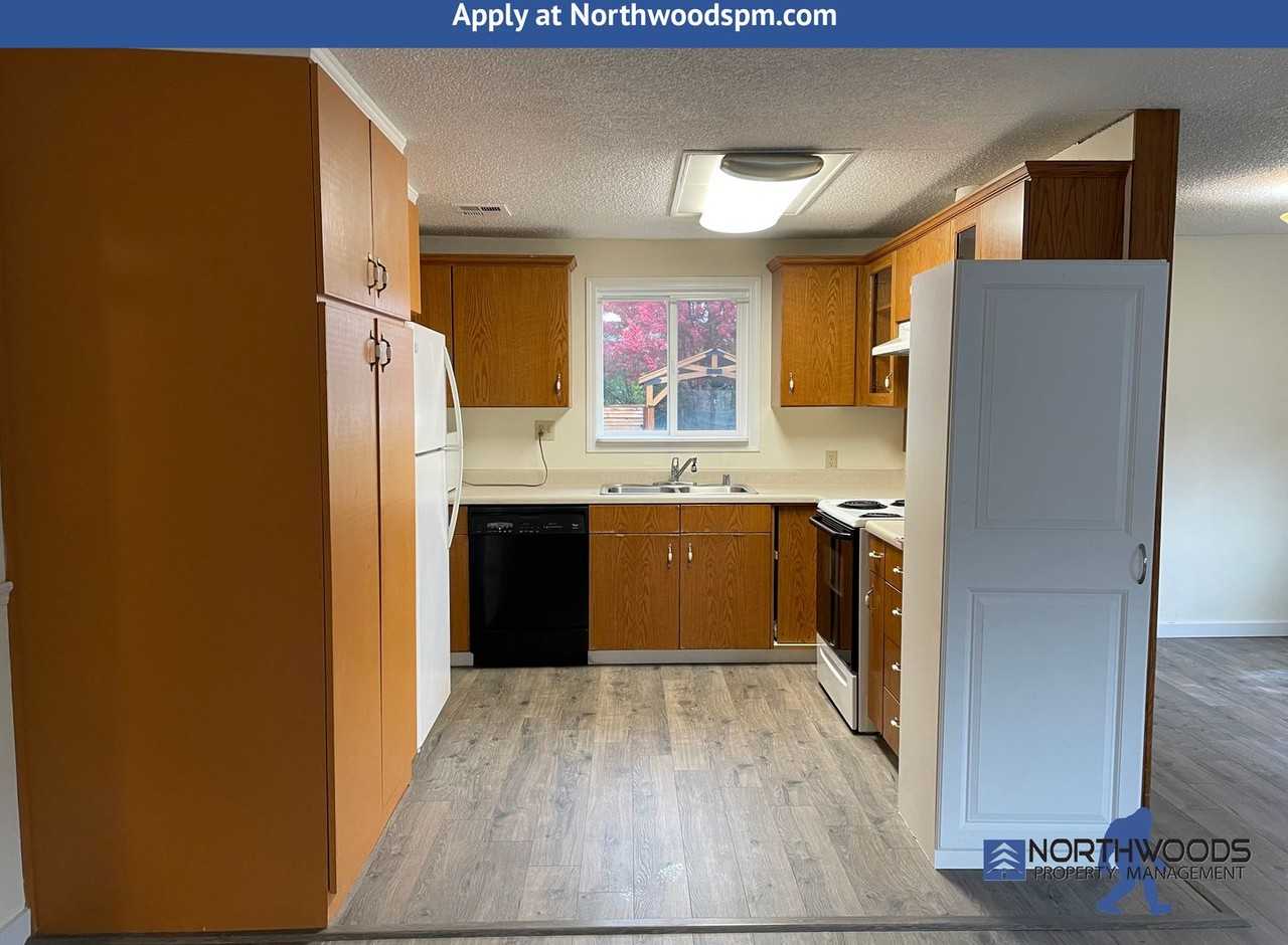 527 Mae St #A - Photo 6 of 18