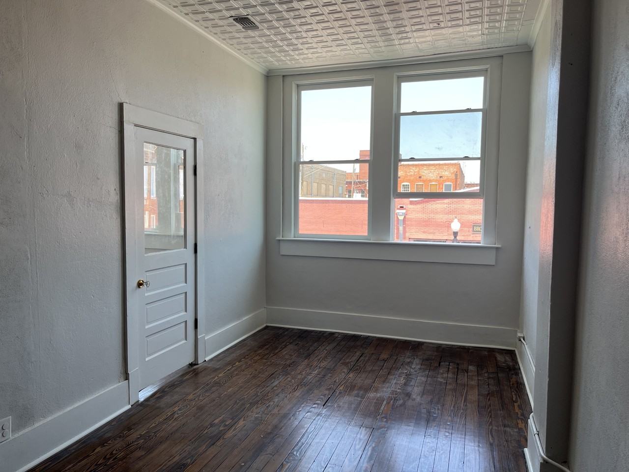 102 Clarksville St #201 - Photo 5 of 8