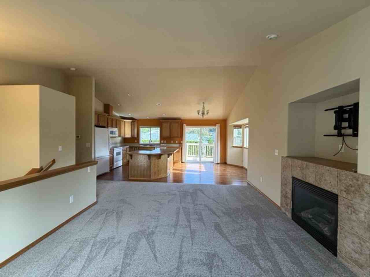 10523 19th Pl W - Photo 4 of 31