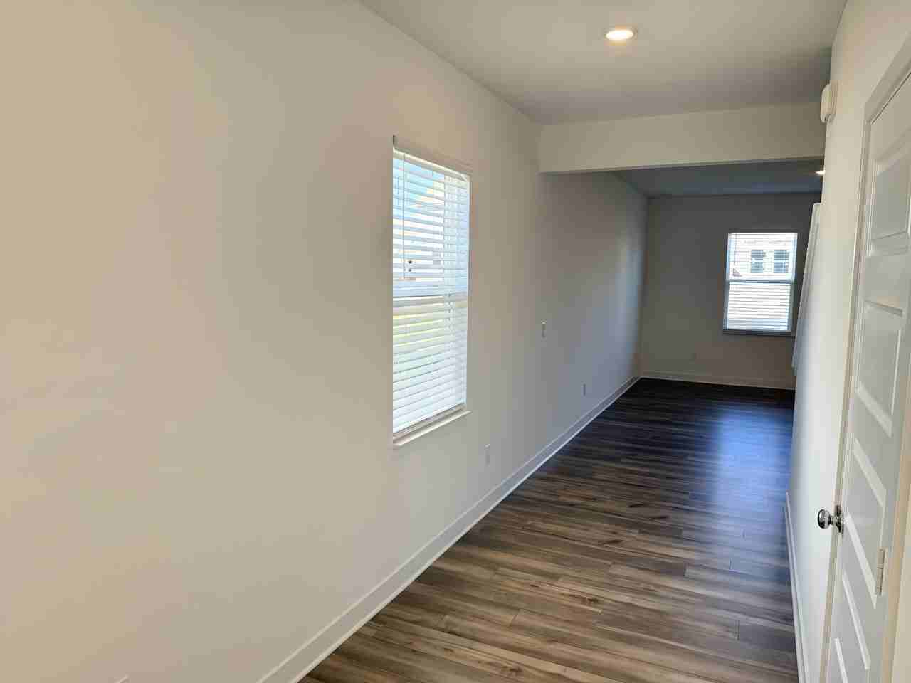 5905 5905 Fire Opal Way - Photo 3 of 27