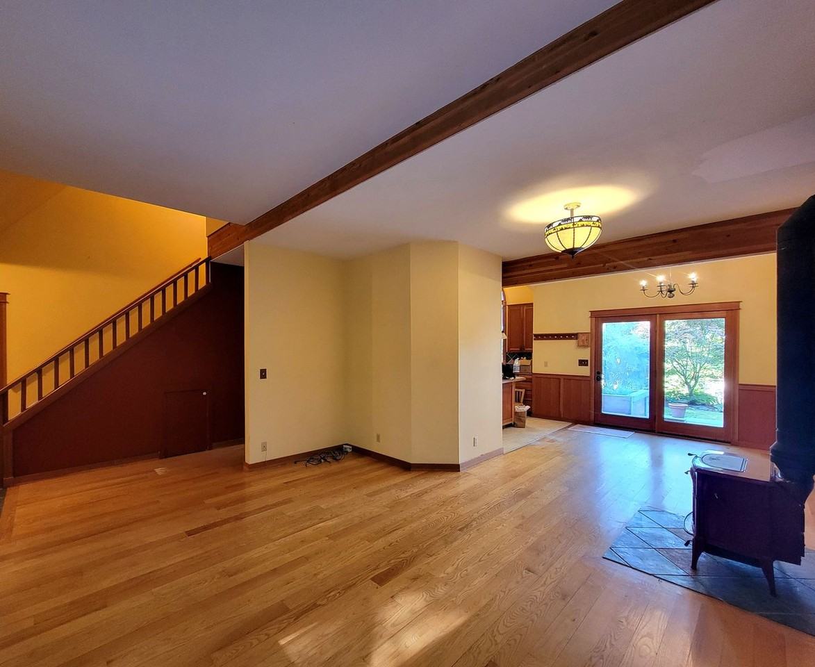 5261 Rose Ave Ne - Photo 2 of 25