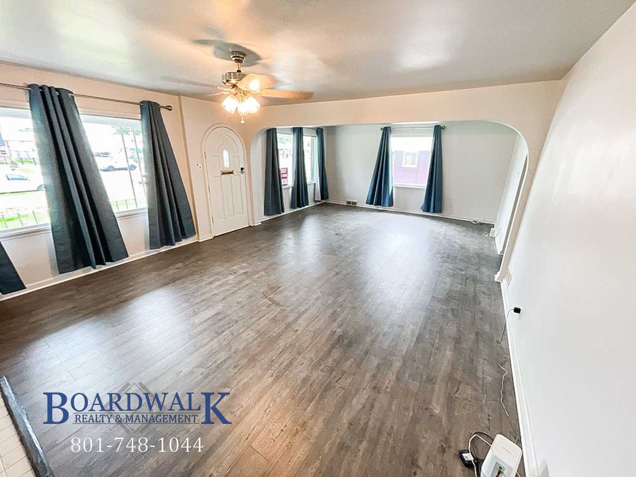 1748 S Main St - Photo 5 of 50