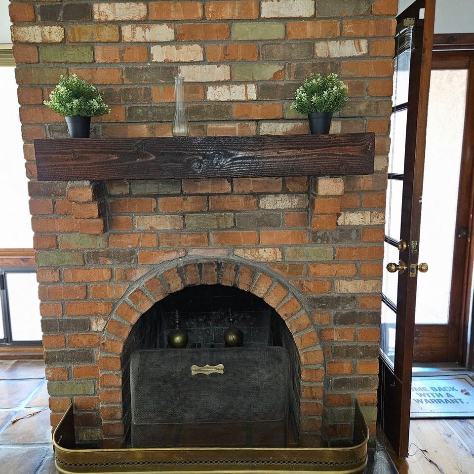 1152 W 36th St - Photo 2 of 27