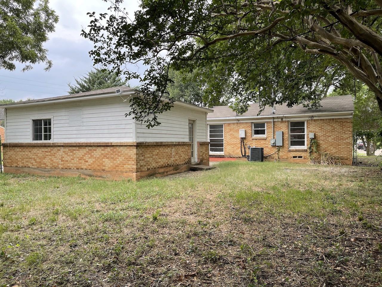 102 E Ireland Dr #NA - Photo 2 of 23