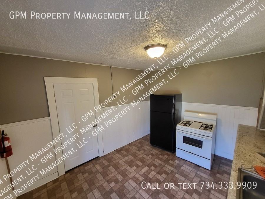 845 Orange St - Photo 3 of 8