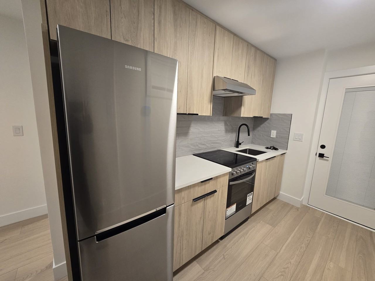 5198 Spencer Street - Photo 2 of 21