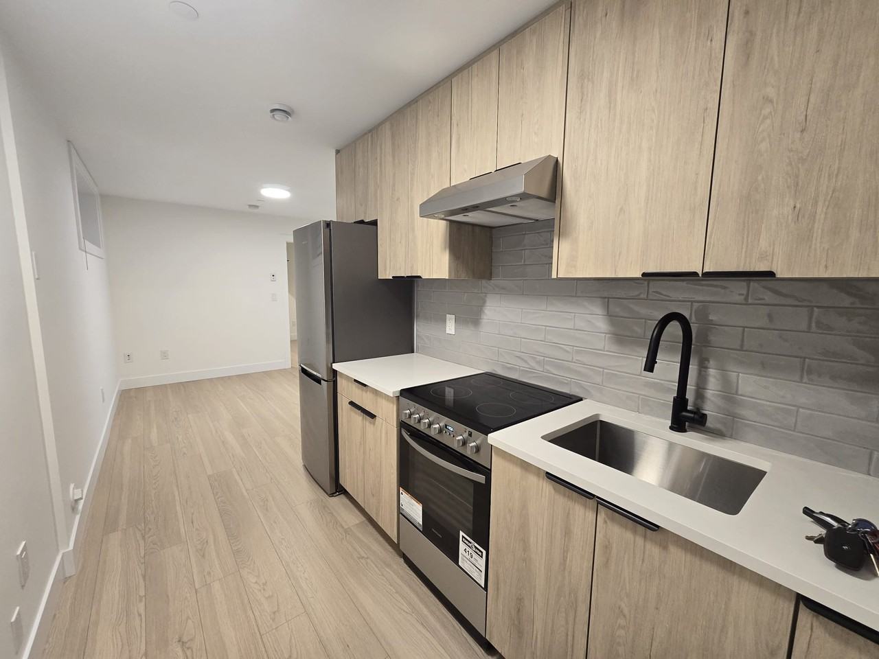 5198 Spencer Street - Photo 4 of 21
