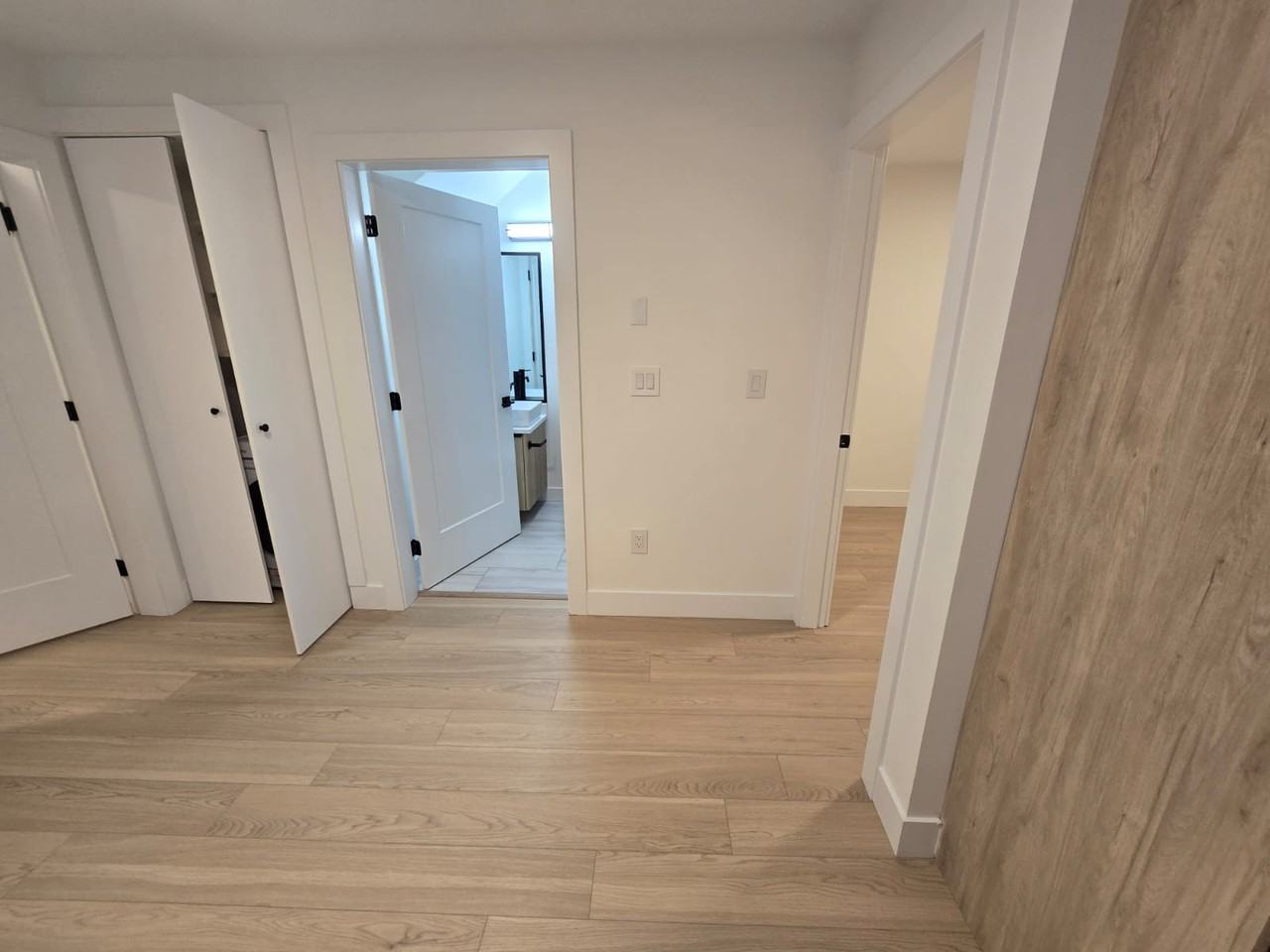 5198 Spencer Street - Photo 7 of 21