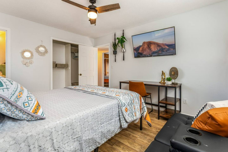 4326 Blonigen Ave - Photo 7 of 19