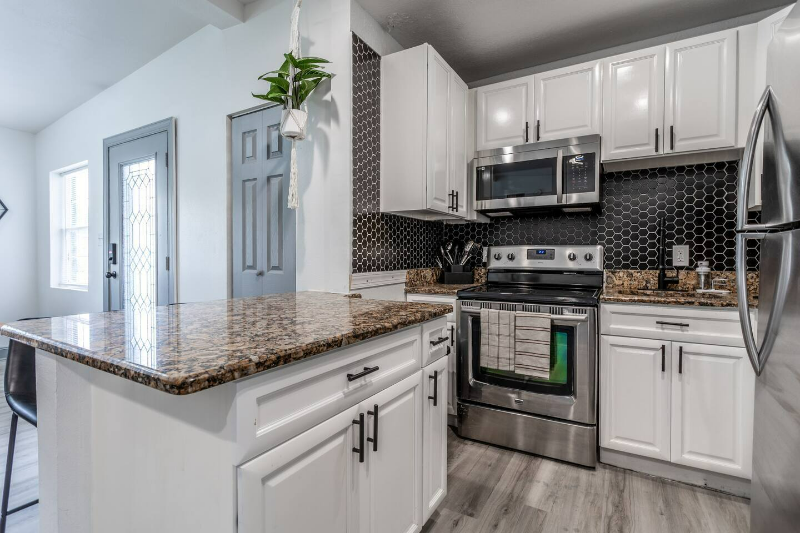 511 San Juan Blvd #1 - Photo 7 of 20