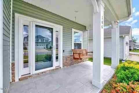 106 Boomer St - Photo 3 of 45