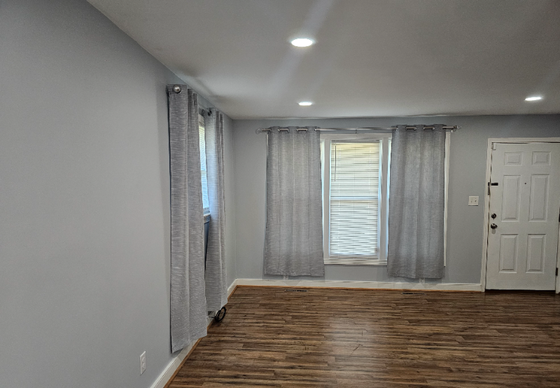 2220 Ferndale Ave - Photo 3 of 8