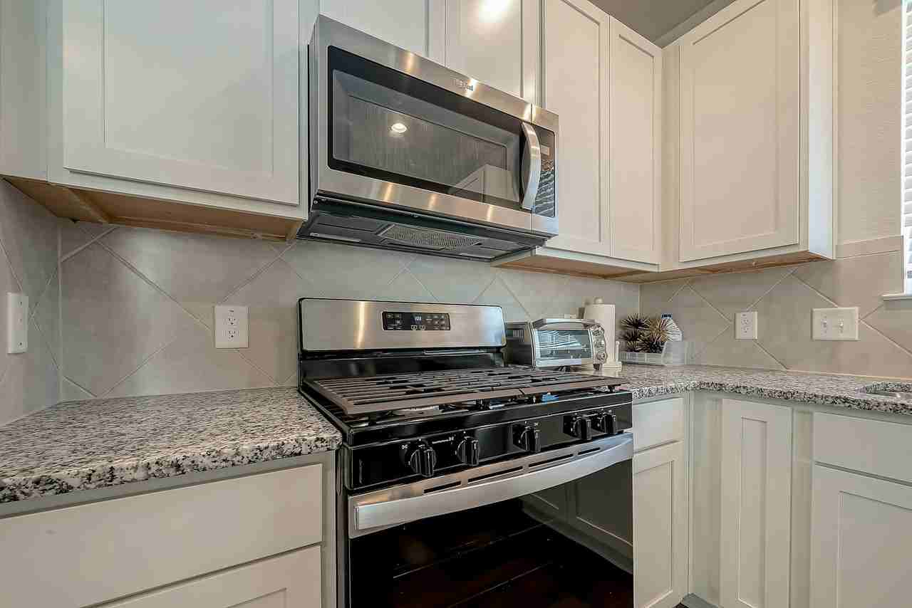 22015 Imperious Park Way - Photo 3 of 37
