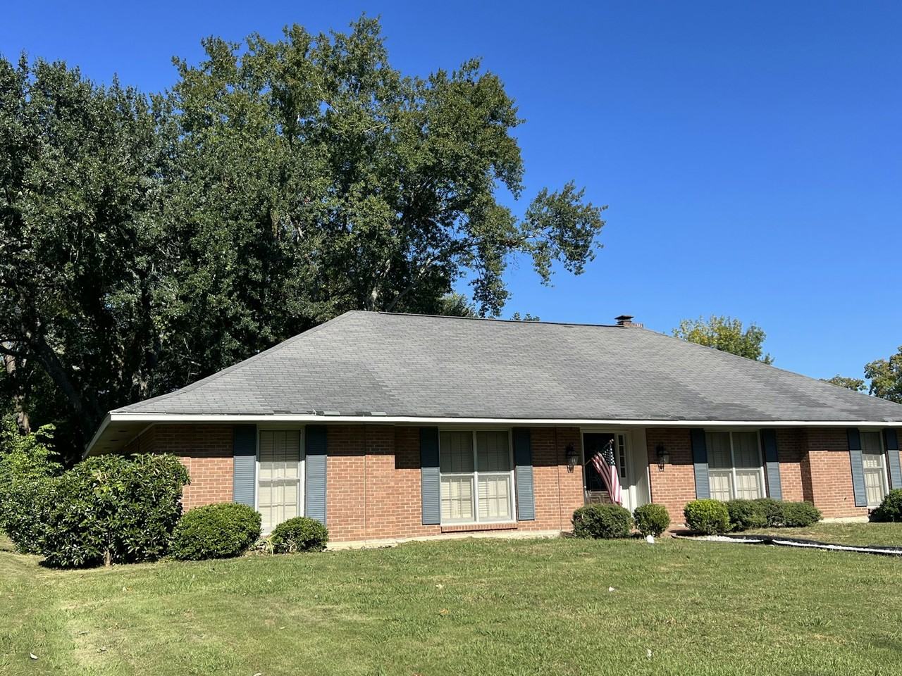 2059 Vaughn Ln - Photo 2 of 11