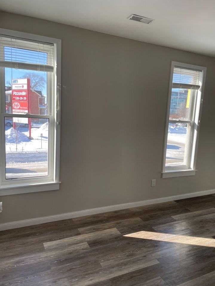 44 Front St S - Photo 4 of 10