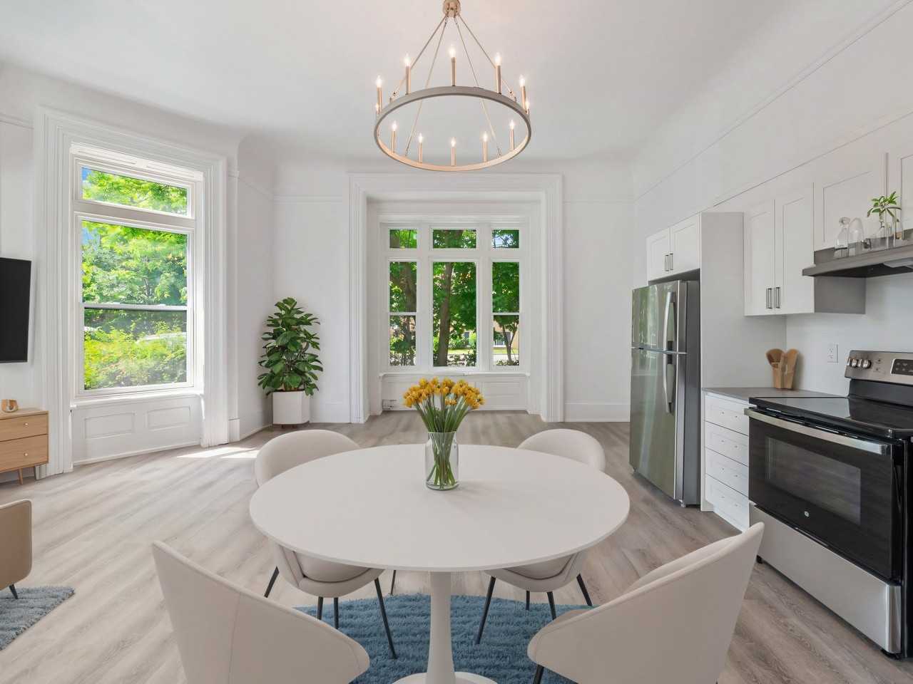 202 Green St - Photo 2 of 12