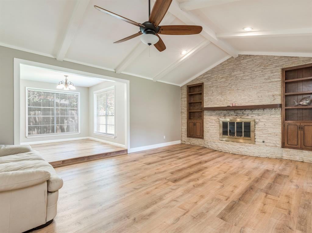 512 Dennis Dr - Photo 3 of 8