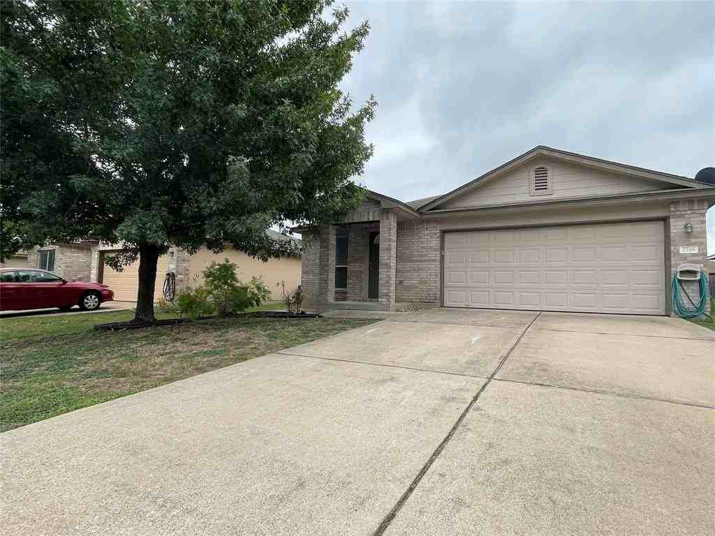 2716 Breezy Point Cv - Photo 2 of 8