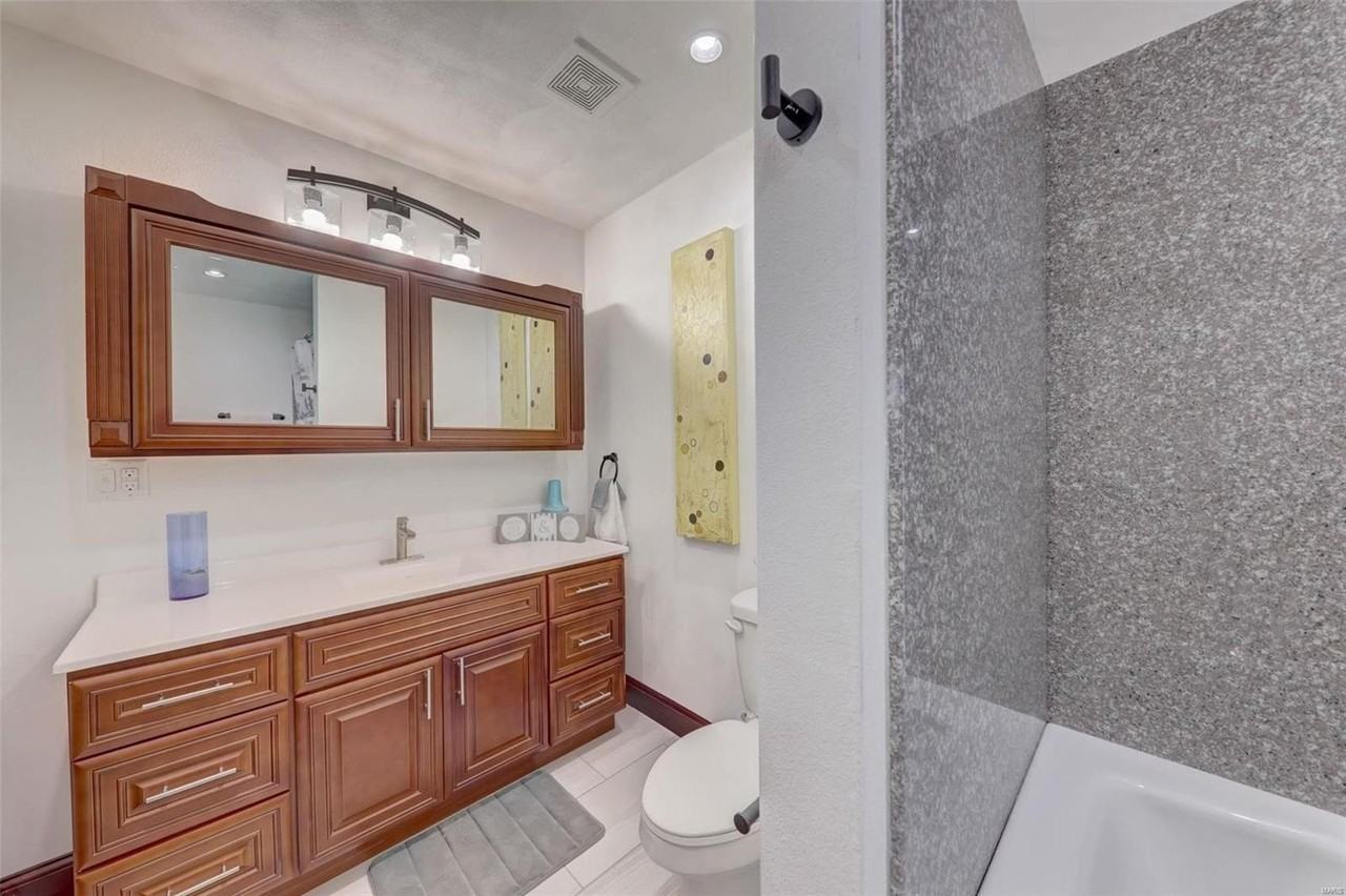 3681 Lindell Blvd - Photo 7 of 12