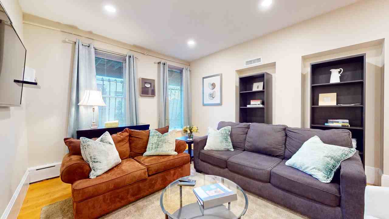 290 Beacon St #3 - Photo 5 of 19