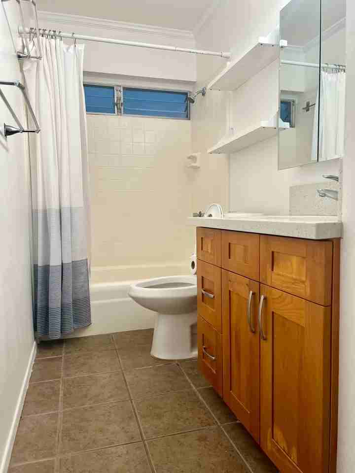 968 Spencer St - Photo 6 of 32