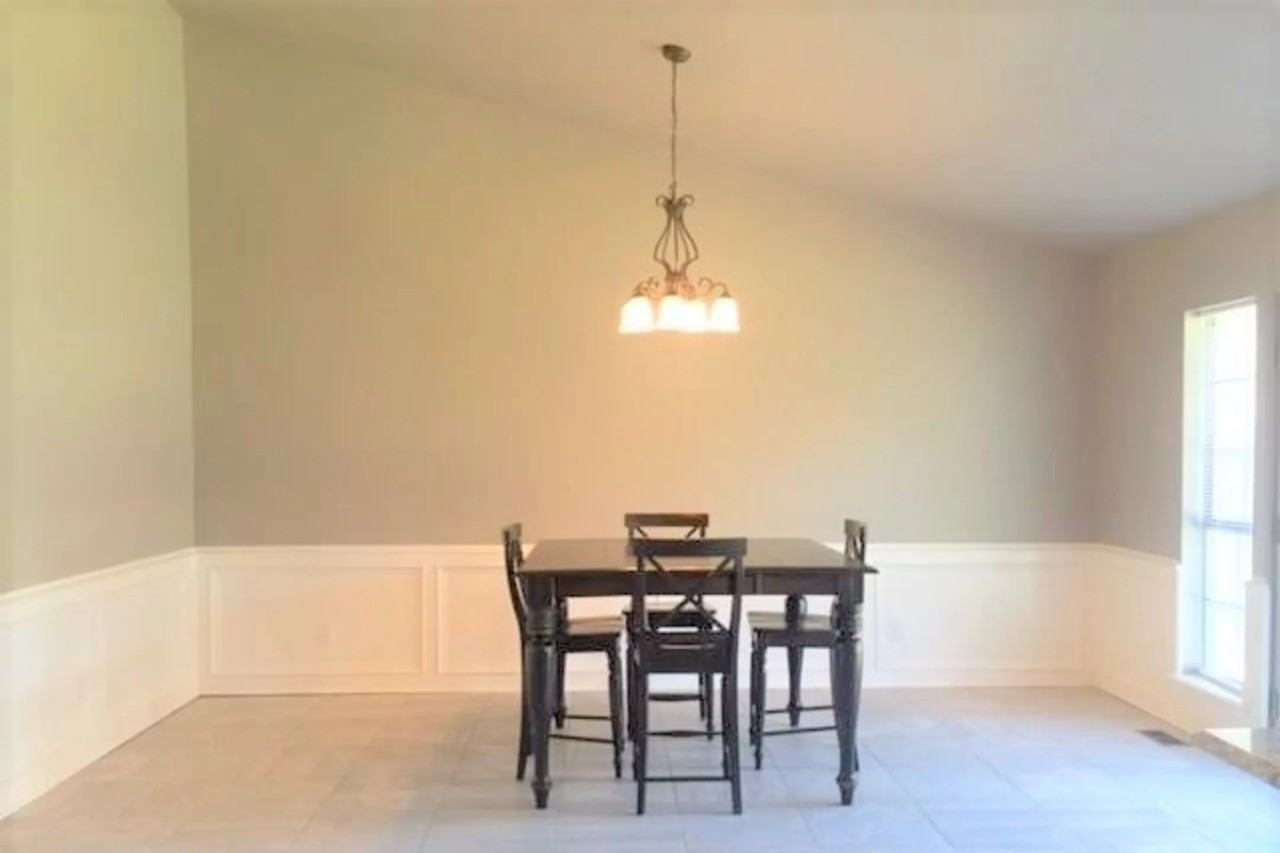 12116 Blueway Ave - Photo 2 of 16