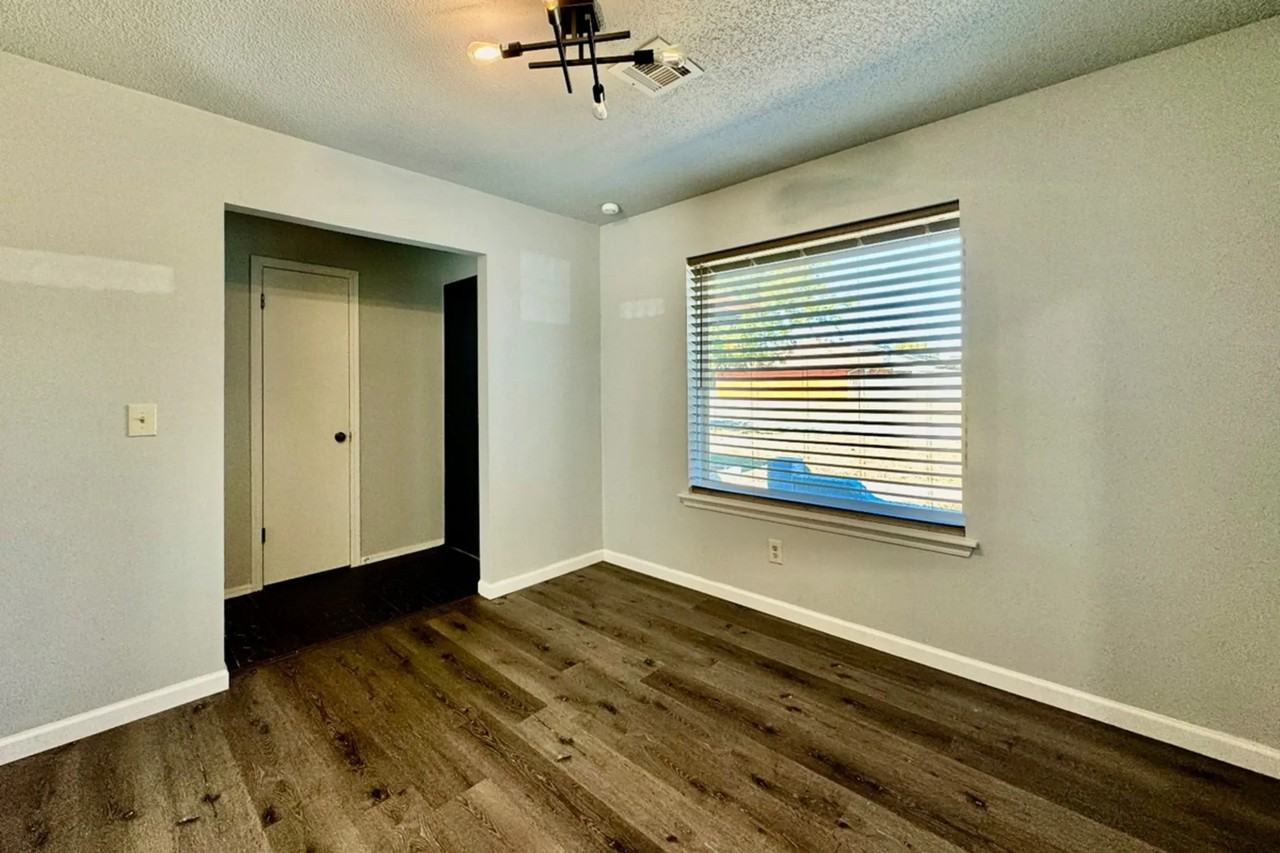 8920 Kenny Cir - Photo 3 of 23