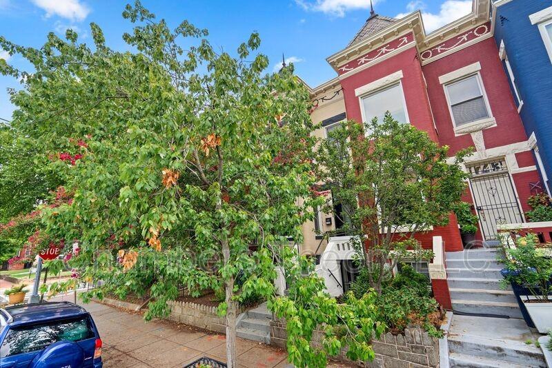 1745 1st St Nw - Photo 4 of 49