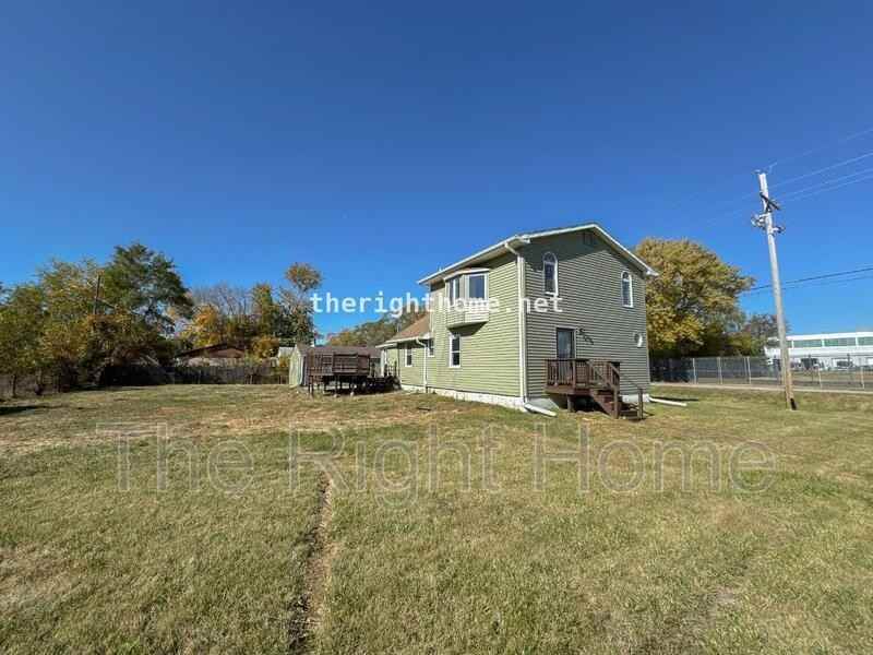 5224 N 8th St E - Photo 2 of 21