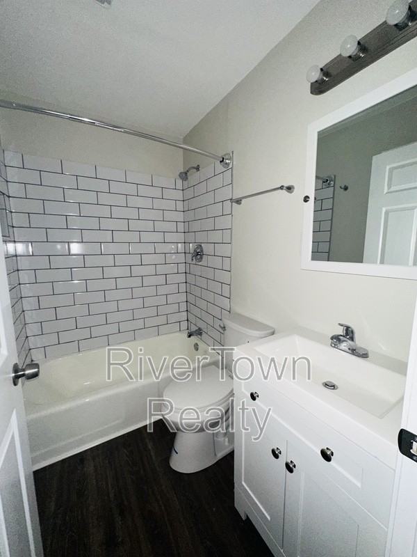 806 Baltimore St - Photo 6 of 6