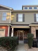 featured image of 1040 Commonwealth Cir