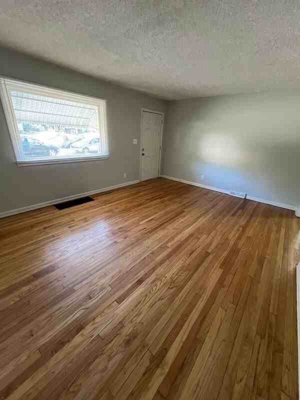 6008 S Benton Ave - Photo 3 of 36