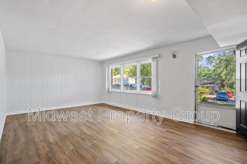 8410 Madeline Dr - Photo 3 of 24