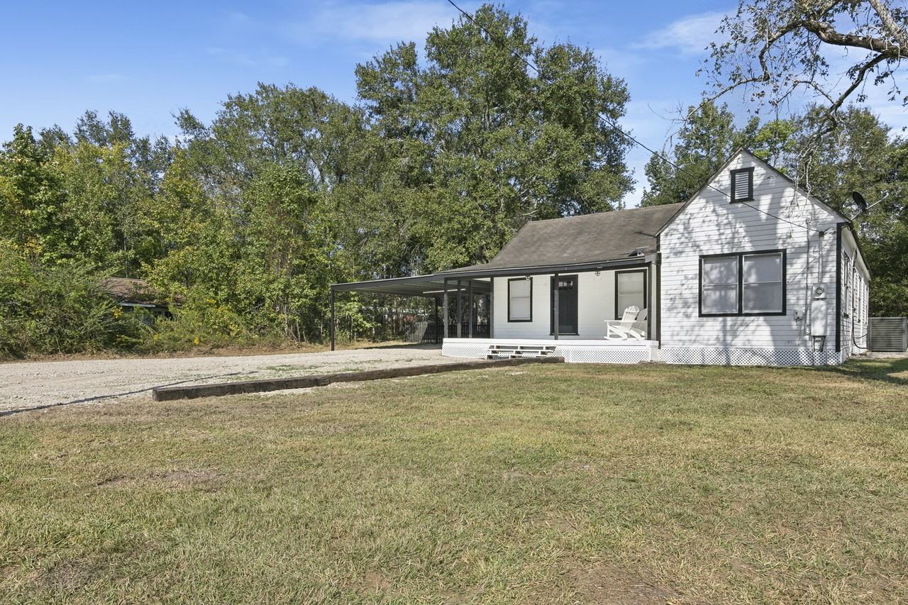 5200 S College St - Photo 3 of 33