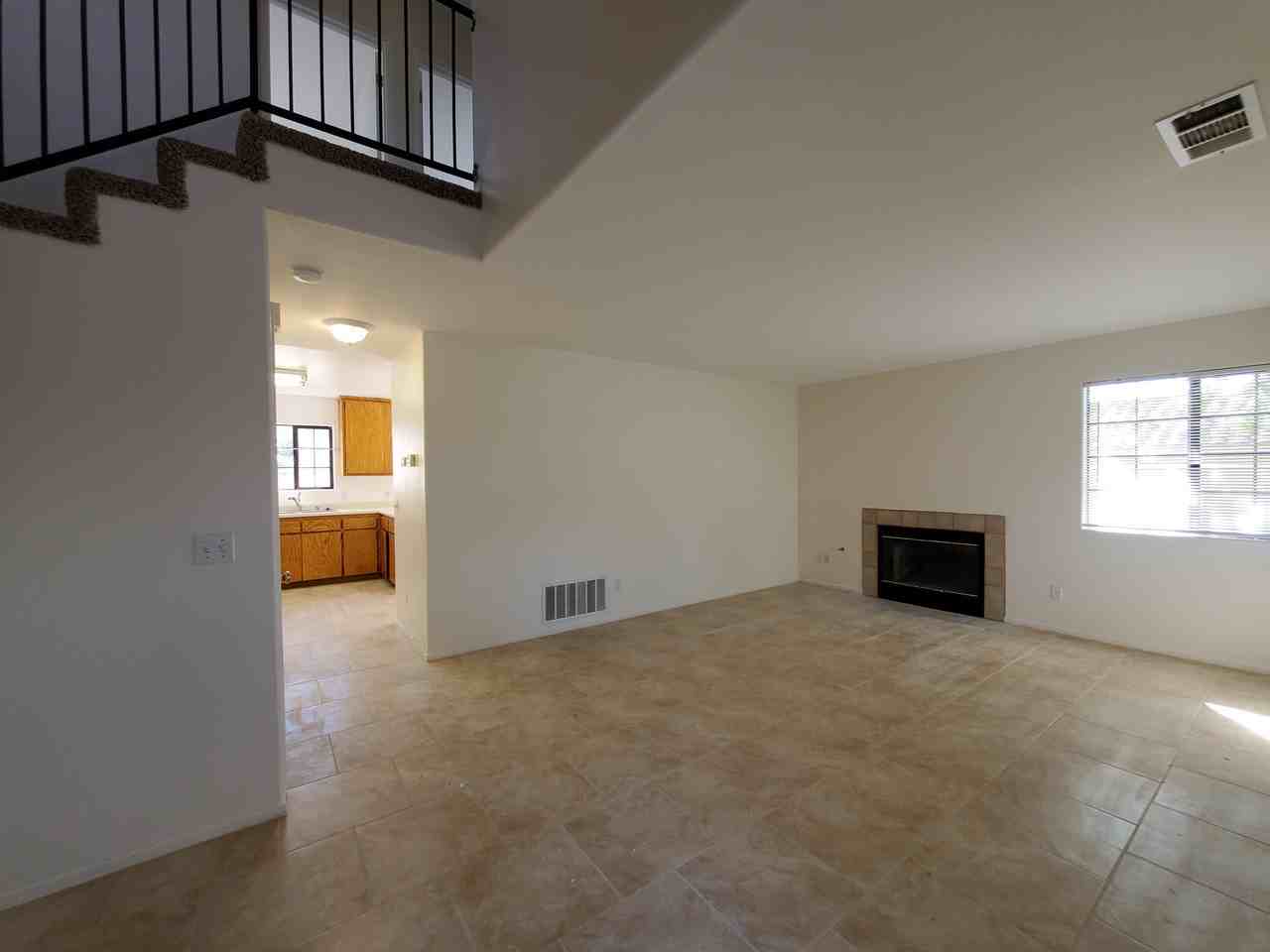 317 S J St - Photo 2 of 9