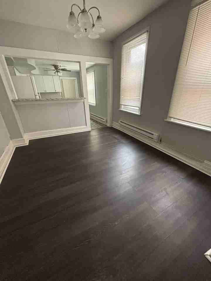 119 N Franklin St - Photo 3 of 8
