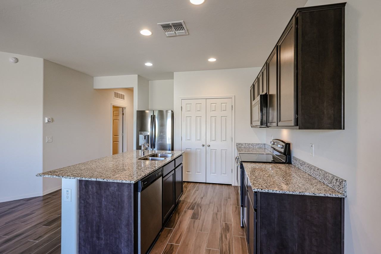 25970 W Cat Balue Dr - Photo 2 of 22