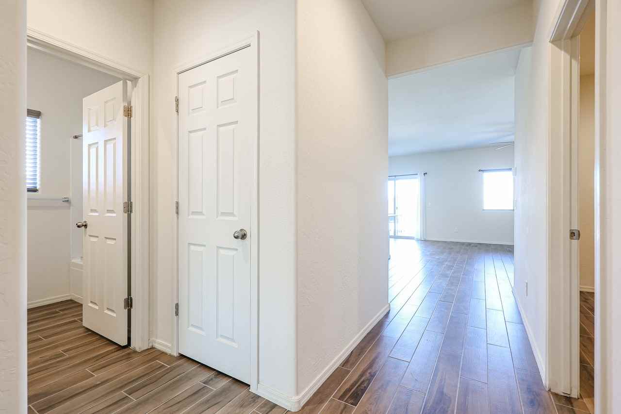 25970 W Cat Balue Dr - Photo 7 of 22