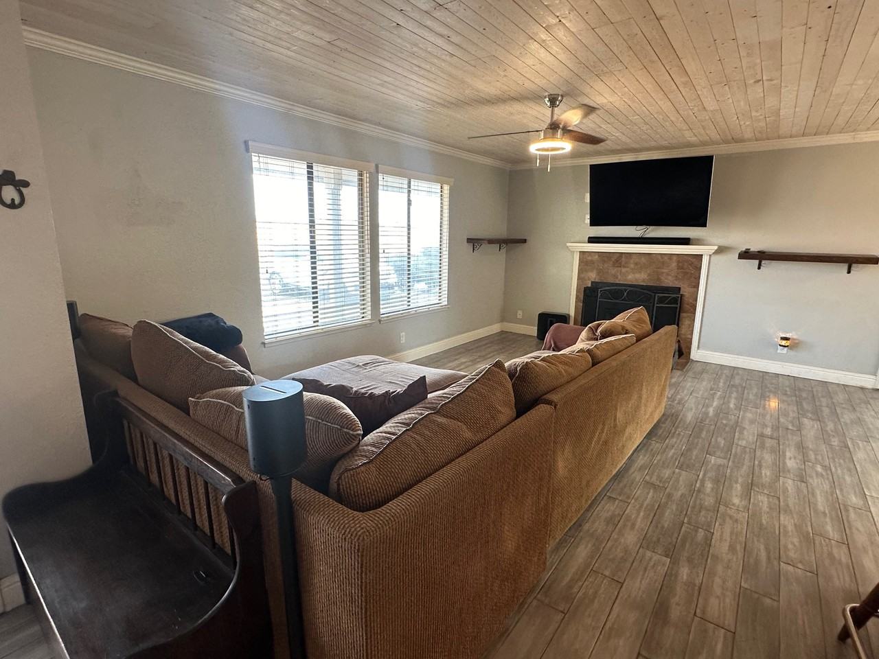 2325 Camanche Rd - Photo 2 of 19