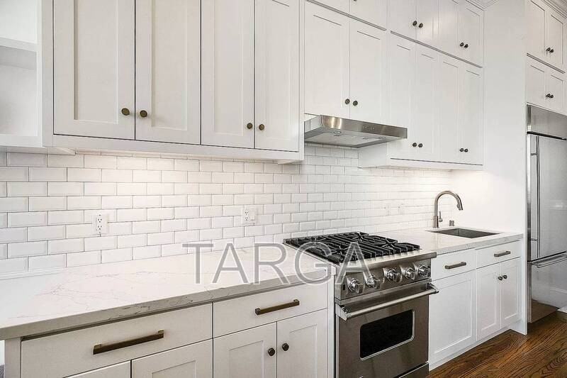 447 Hayes St - Photo 3 of 21
