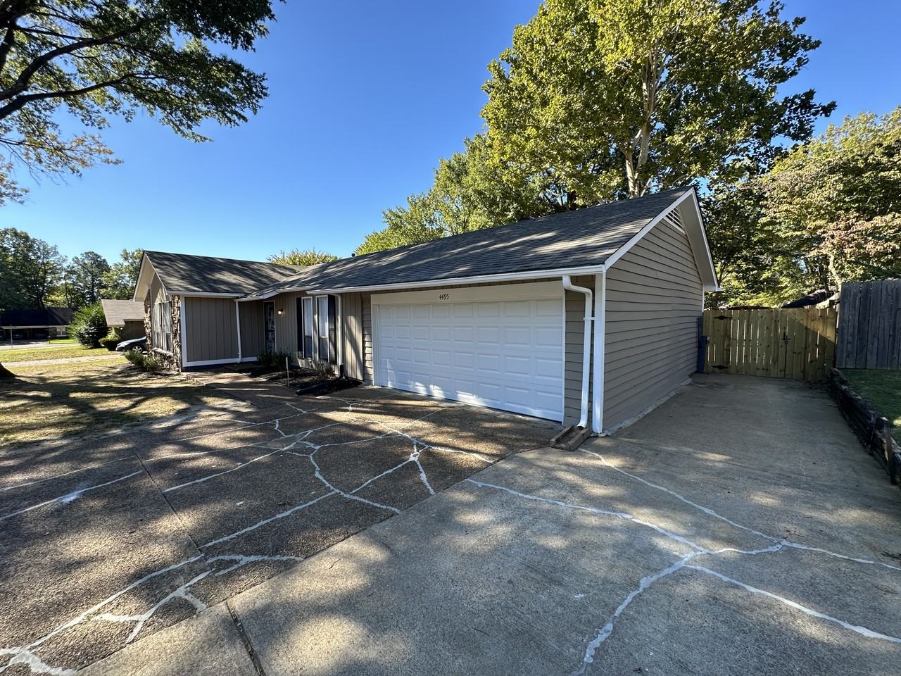 4495 Laird Dr - Photo 3 of 23