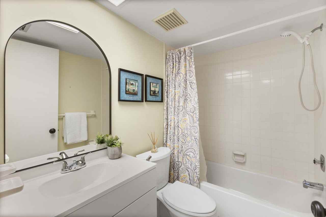 104 Lakeview Court - Photo 4 of 45